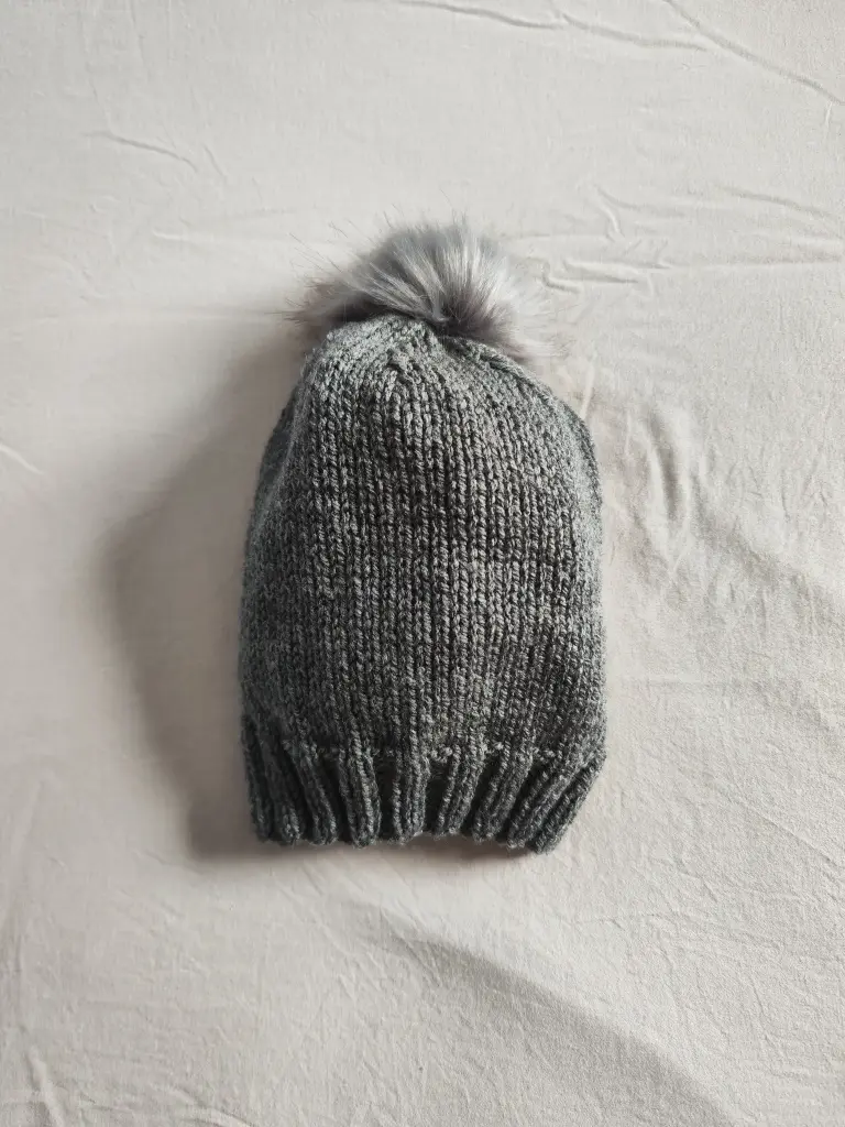 Bonnet avec pompon 